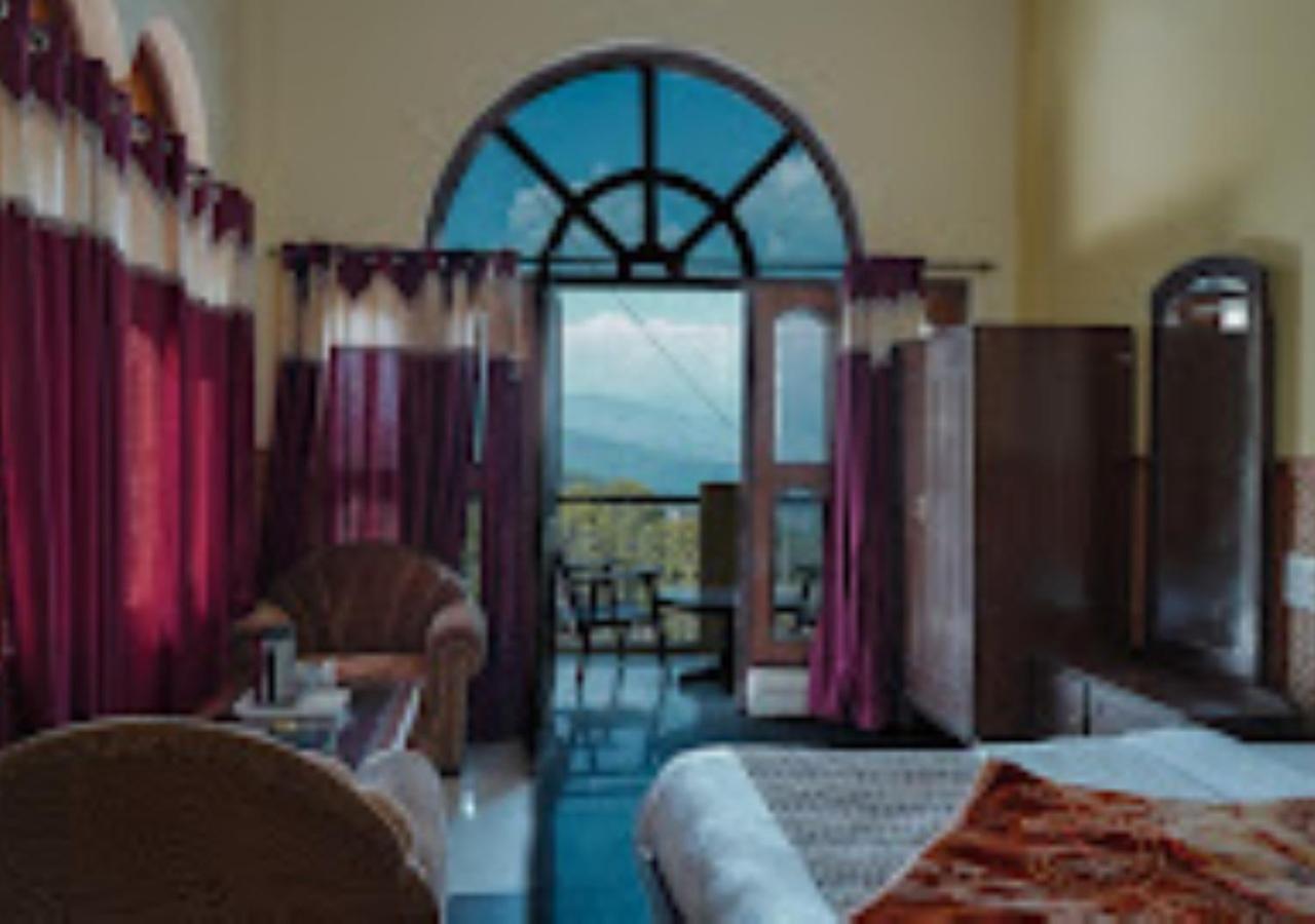 Himalaya Mount View Resort Uttarakhand Каусани Экстерьер фото