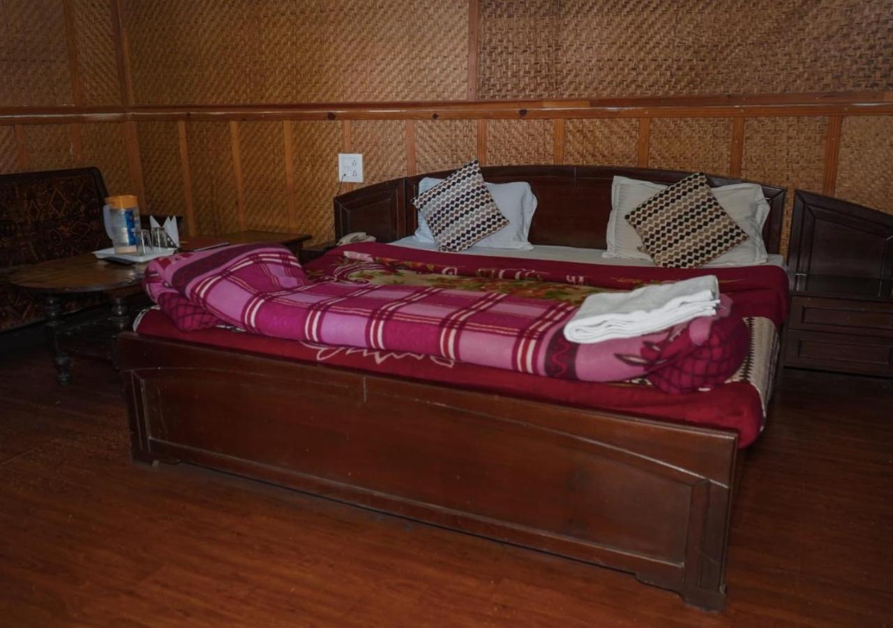 Himalaya Mount View Resort Uttarakhand Каусани Экстерьер фото
